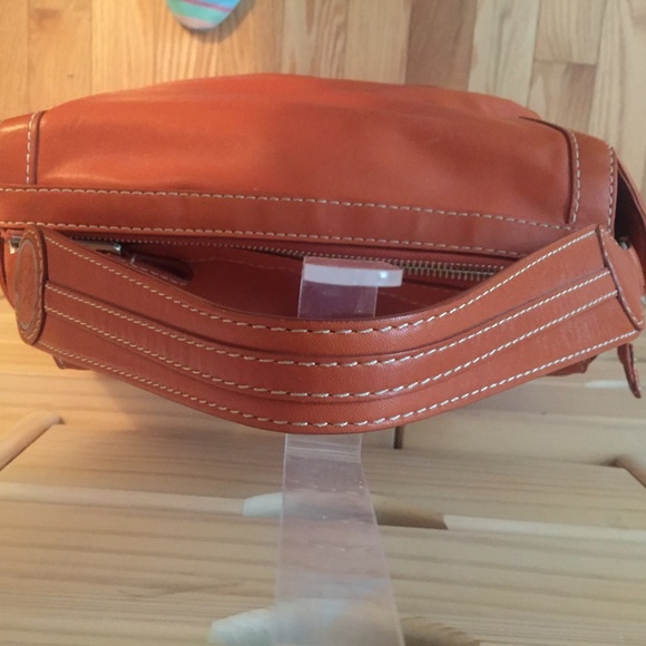 Micheal Kors large hobo handbag, NWOT - Picture 5 of 8